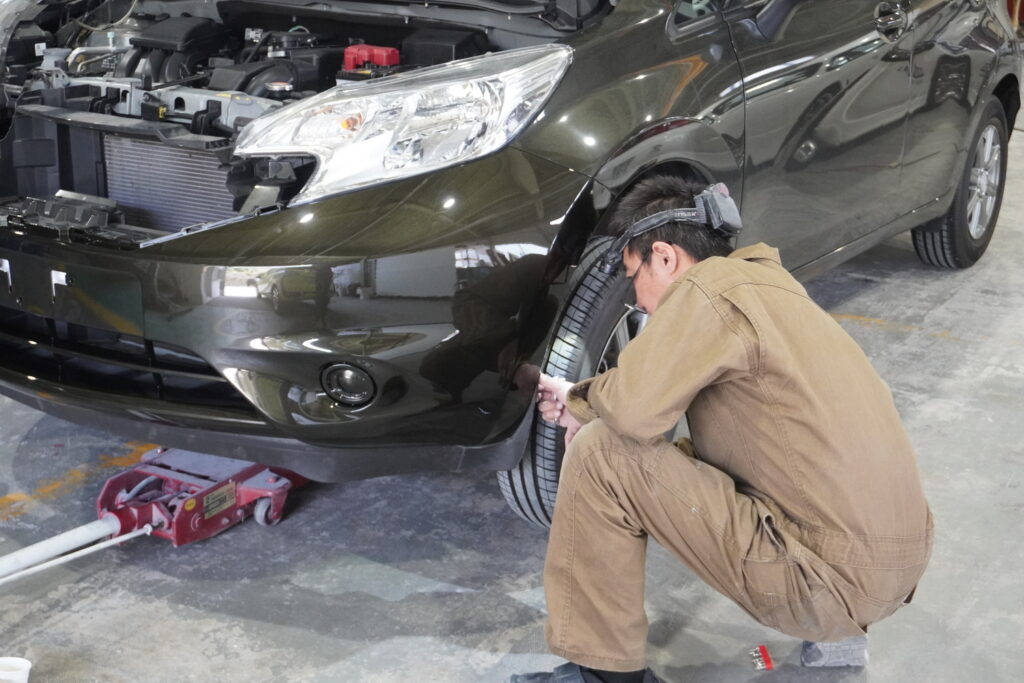 カラクル
富山
板金塗装
車の傷
修理
小黒
日産ノート
バンパー