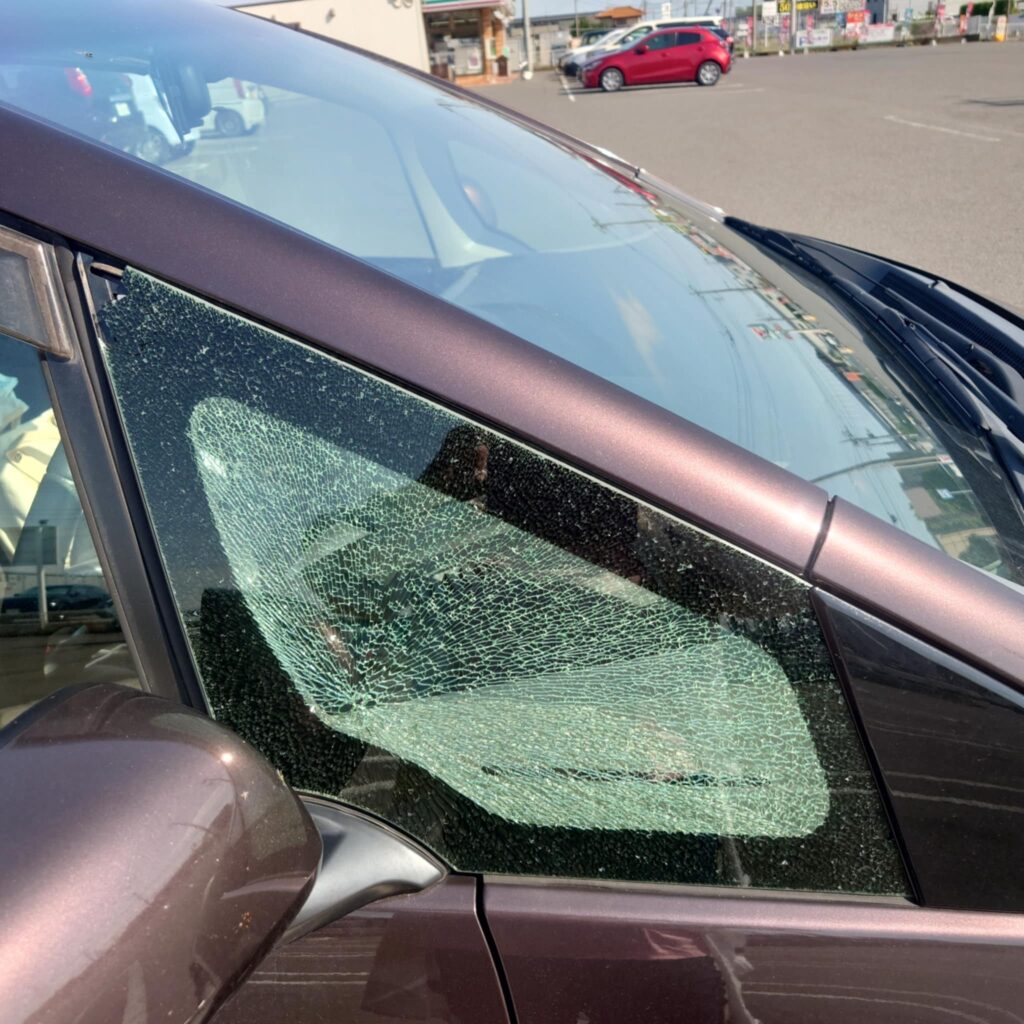 富山
カラクル
車のガラス
修理
板金塗装
車の事故
保険適応
ガラス交換
フィット
車の塗装
車の傷